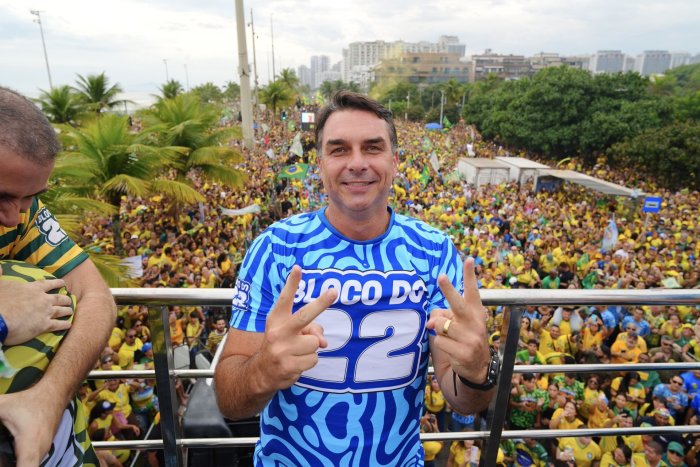 Flávio encerra campanha no Rio de Janeiro; neste sábado, também houve concentração em Belo Horizonte