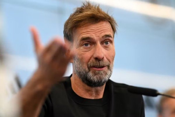 Klopp surpreende e convoca 44 jogadores em primeira lista pela Alemanha