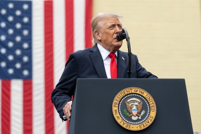 Trump cancela transmissão ao vivo de execução por fuzilamento de ex-militar