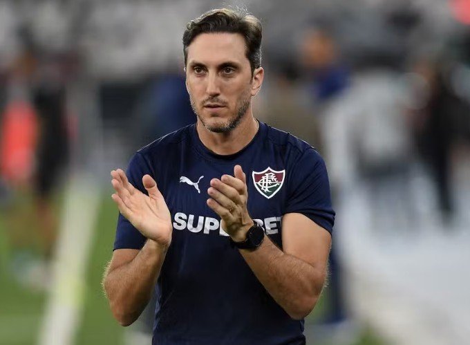 Inter acelera busca por novo técnico após saída de Pezzolano