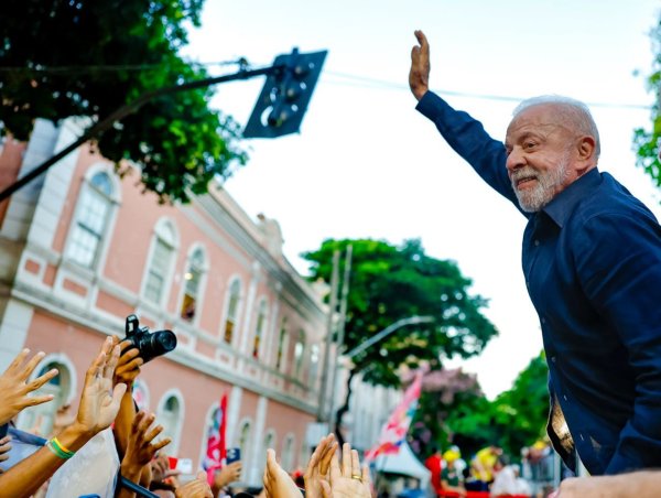 Lula propõe entrega simultânea de autorizações para quebra de sigilos no TSE