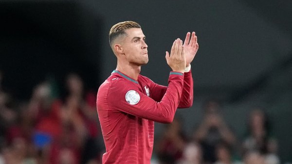 Cristiano Ronaldo é suspenso por 30 dias após deixar concentração de Portugal