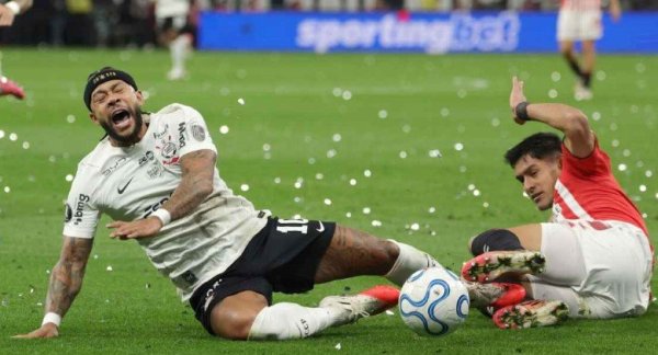 Jornais europeus detonam Memphis após pênalti perdido na eliminação do Corinthians