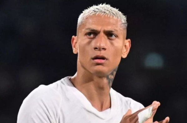 Futebol turco mira atacante brasileiro, e Galatasaray e Trabzonspor iniciam conversas
