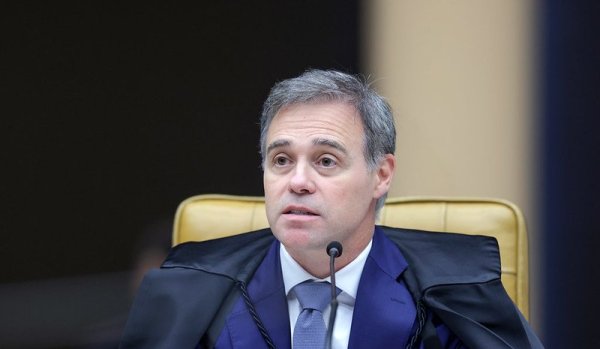 André Mendonça pede sessão pública do STF sobre Moraes e Vorcaro