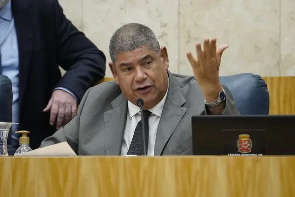 Milton Leite se entrega à polícia; Ex-vereador é investigado em operação que apura infiltração do PCC em transporte em SP