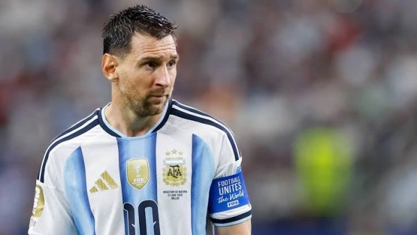 Scaloni define novos capitães da Argentina após aposentadoria de Messi