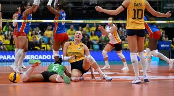 Rosamaria fará exames após lesão e preocupa seleção brasileira no Pré-Olímpico