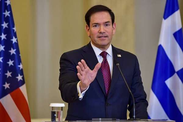 Rubio diz que Trump levará até 60 dias para avaliar sanções à Rússia