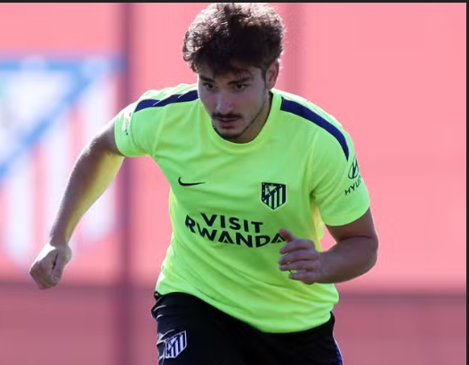 Julián Álvarez não chega a acordo para sair e permanece no Atlético de Madrid