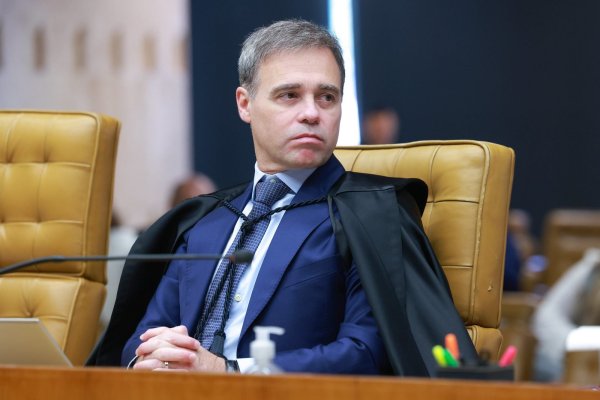Mendonça deixa sociedade de instituto e anuncia transformação em entidade sem fins lucrativos