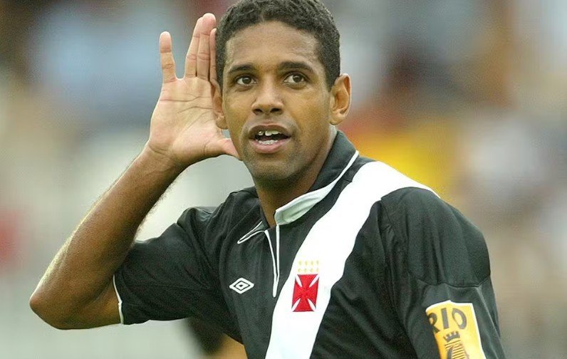 Morre Henrique, ex-zagueiro e multicampeão pelo Vasco, aos 49 anos