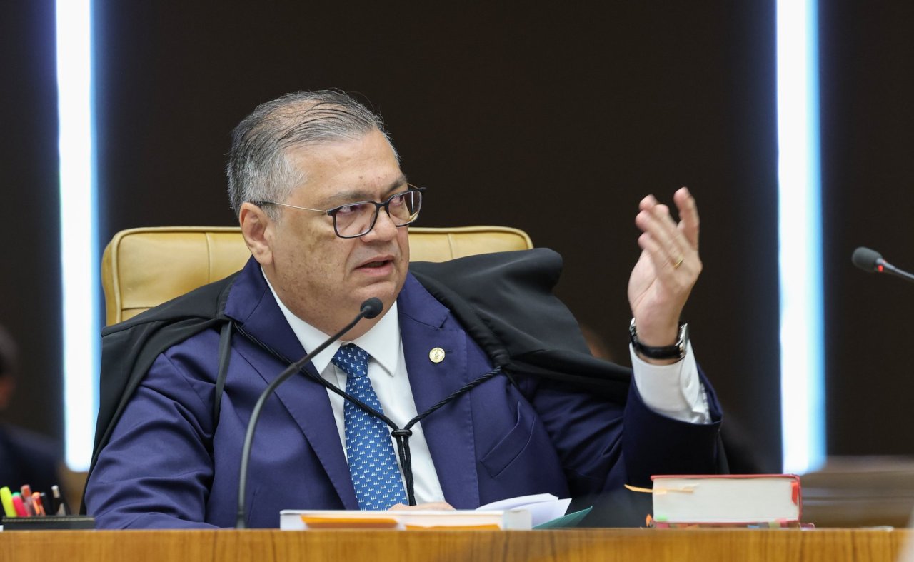 Dino defende novo rito no caso Moraes para evitar "uma crise por semana"