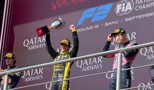 Rafael Câmara vence em Baku e abre vantagem na liderança da Fórmula 2