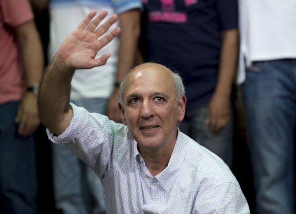 TSE analisa nesta quinta recurso de Arruda para disputar o governo do DF