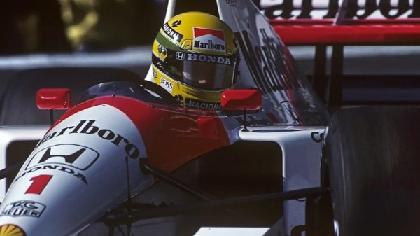 McLaren coloca à venda carros históricos pilotados por Ayrton Senna, Lewis Hamilton e até Brad Pitt