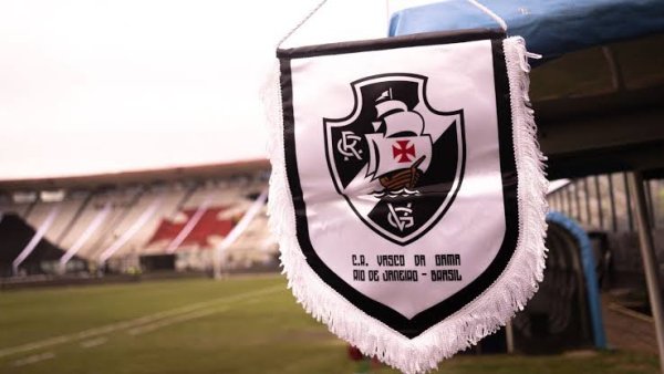 Ex-jogadores do Vasco recorrem à Justiça contra criação de nova SAF