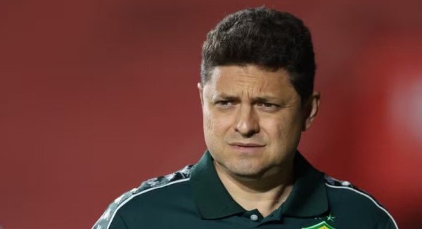 Presidente do Cuiabá critica clubes endividados e cita Santos e Vasco: “Estelionato esportivo”