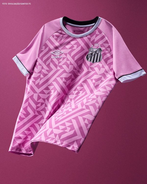 Santos e Umbro lançam camisa especial em homenagem ao Outubro Rosa