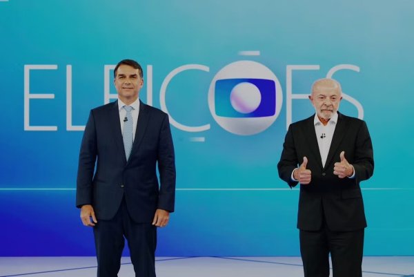 Em debate, Flávio aponta mais de 11 mil obras paradas no governo Lula; presidente rebate acusação