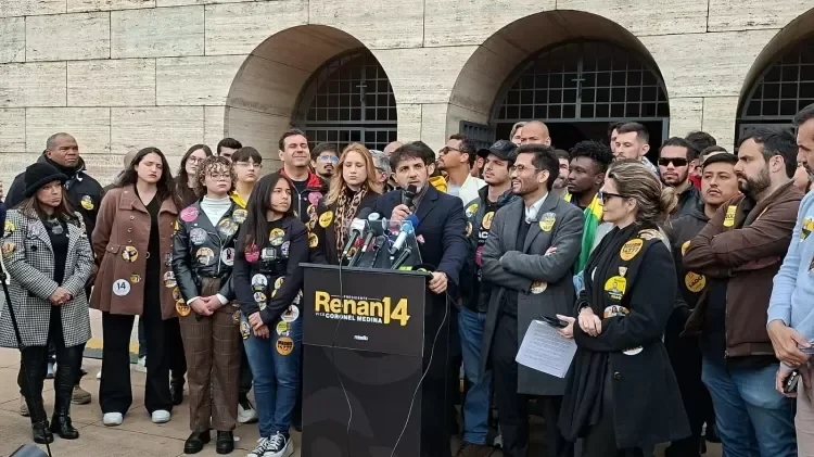 Renan Santos lança manifesto em ato em São Paulo e pede saída de Moraes, Toffoli e chefe da PF