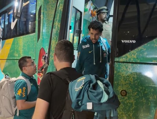 Seleção Brasileira chega a Calcutá para amistoso inédito contra a Índia