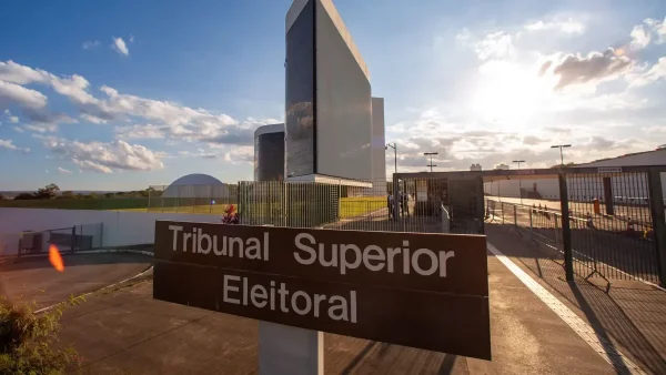 Corregedor do TSE determina retorno provisório de canal 'Exército do Lula“