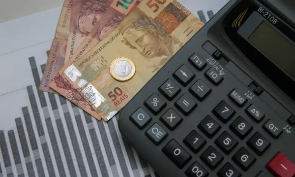 PIB desacelera e avança 0,5% no segundo trimestre de 2026