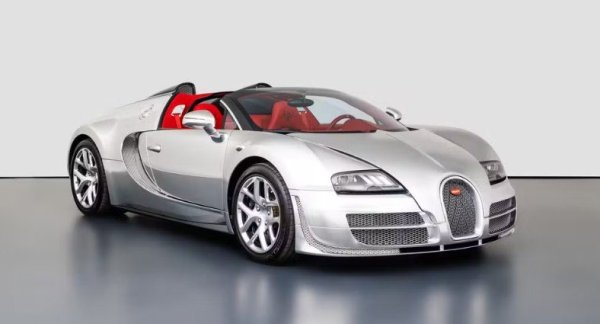 Fernando Alonso é flagrado com Bugatti avaliada em até R$ 38 milhões