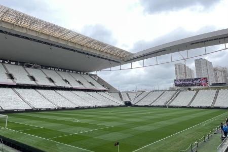 Corinthians tenta liberar R$ 27 milhões retidos pela Caixa e avança em negociação da Arena