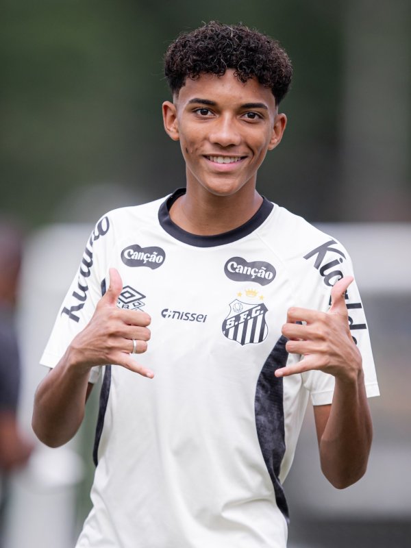 Robinho Júnior assina com o Genoa e está de saída do Santos