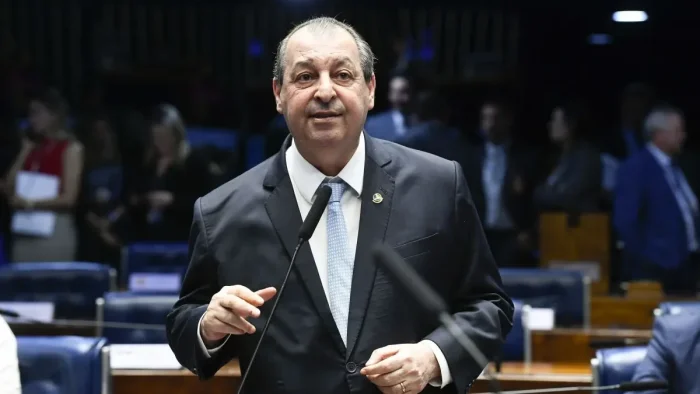 Omar Aziz é eleito governador do Amazonas