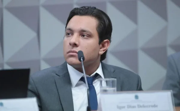 Mendonça revoga prisão de filho do Careca do INSS e impõe tornozeleira