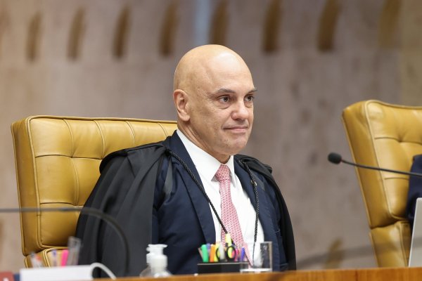 ‘Acha que 2ª tenho que estar fora?’, perguntou Vorcaro a Moraes sobre deixar o país a dois dias de operação
