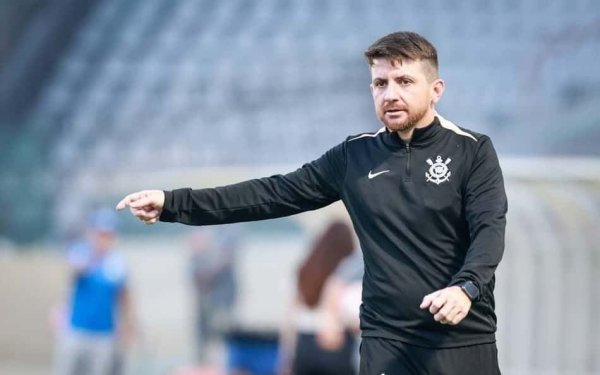 Corinthians acumula recusas no mercado e terá técnico interino no Dérbi