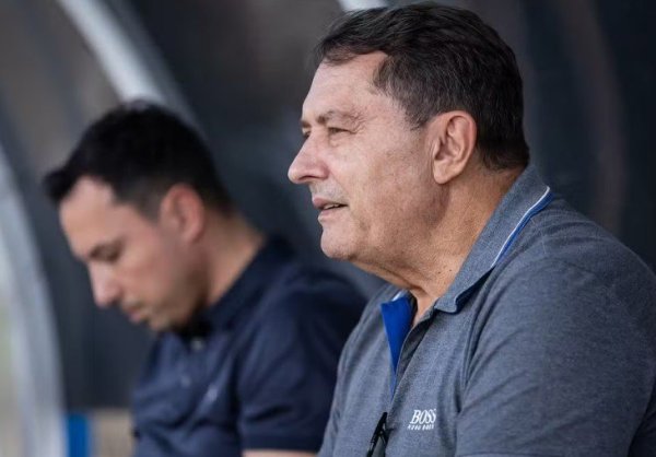 Presidente do Cruzeiro cobra elenco após eliminação para o Atlético-MG