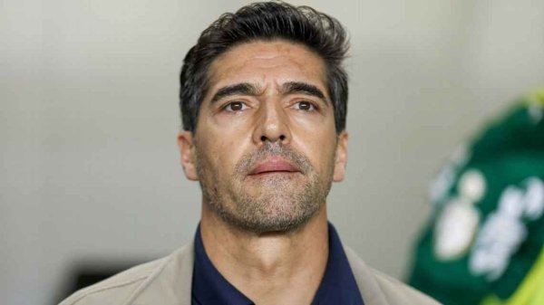Abel Ferreira consegue efeito suspensivo e comandará Palmeiras contra o Botafogo
