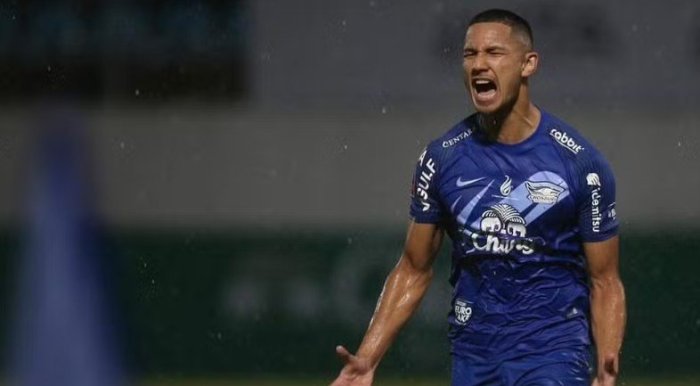 Fortuna de R$ 110 bilhões: jogador mais rico do mundo está sem clube