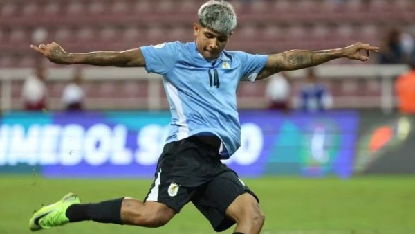 Botafogo negocia contratação de Mateo Peralta, jovem destaque do futebol uruguaio