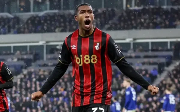 Rayan marca, e Bournemouth vence Real Sociedad na estreia da Europa League