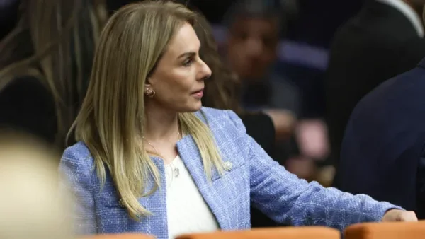 Vorcaro negociou segundo contrato de R$ 50 mi com escritório de Viviane Barci, esposa de Moraes, diz PF