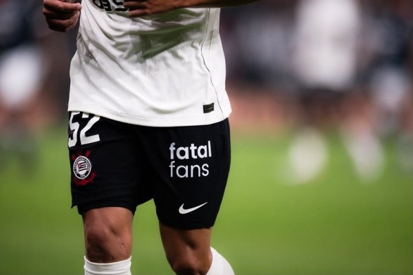 Justiça suspende exposição de patrocínio de plataforma adulta do Corinthians