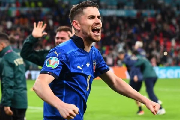 Jorginho, do Flamengo, está na pré-lista da seleção italiana