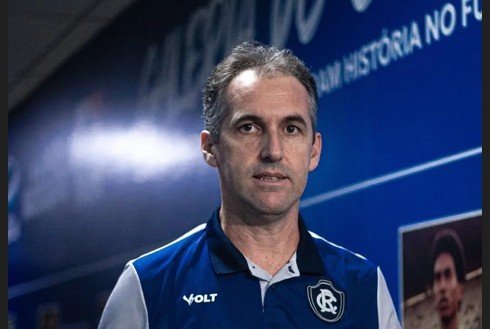 Léo Condé deixa o comando do Remo após derrota para o Bahia