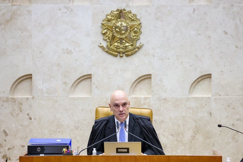 Moraes mantém postura de frieza diante da crise que atinge o STF, dizem fontes