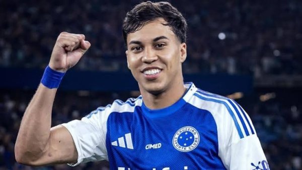 Cruzeiro vence o São Paulo no Mineirão e volta ao G4 do Brasileirão