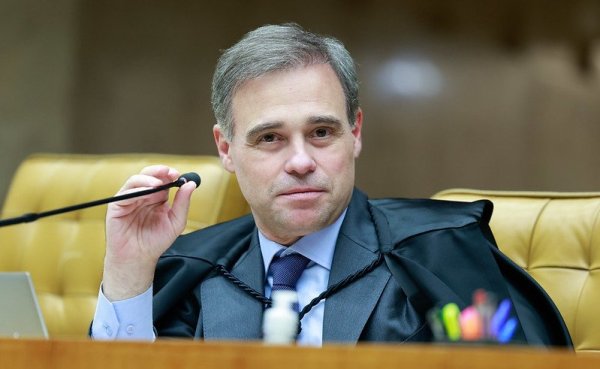 Mendonça enfrenta resistência no STF para abrir investigação contra Moraes