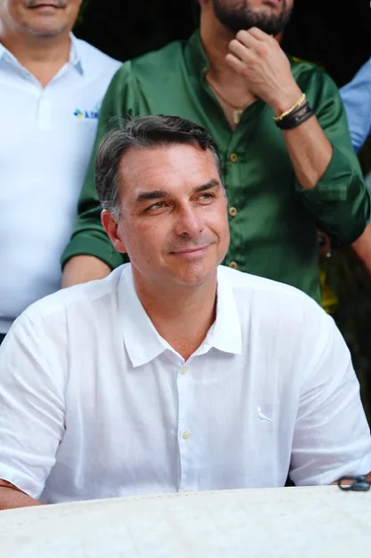 Pesquisa Palver aponta empate técnico entre Flávio Bolsonaro e Lula no segundo turno