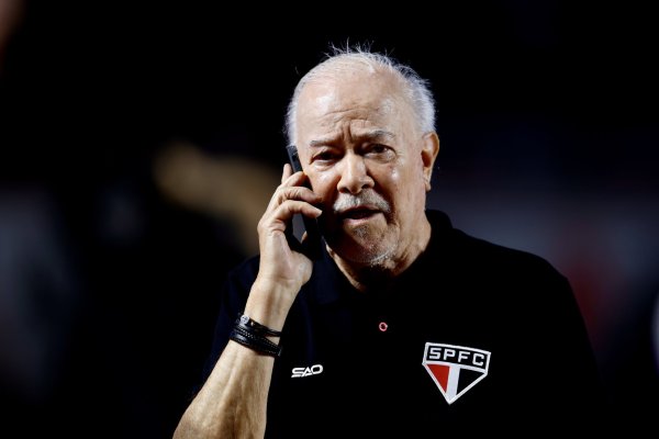 São Paulo paga parte dos salários atrasados ao elenco