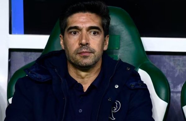 Pleno do STJD aumenta pena de Abel Ferreira, técnico do Palmeiras, para três jogos de suspensão